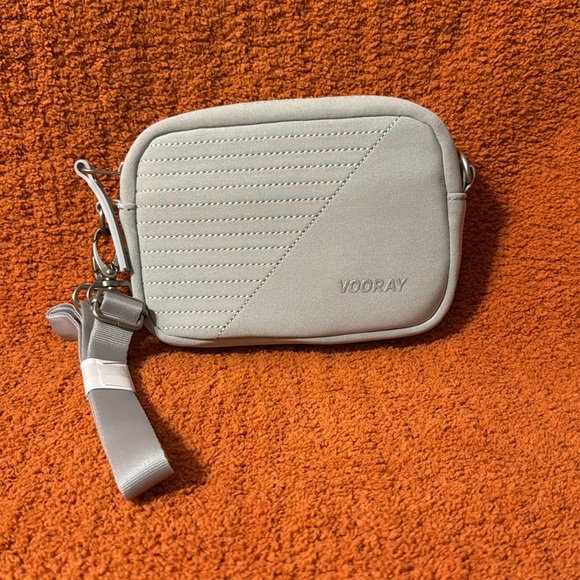 NWT Vooray Sidekick Crossbody Bag in Gray - Picture 3 of 5